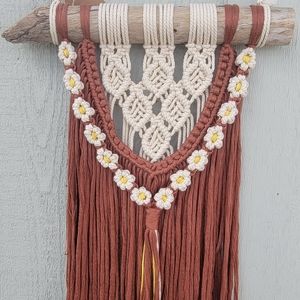 Macrame Daisy Wall hanging
